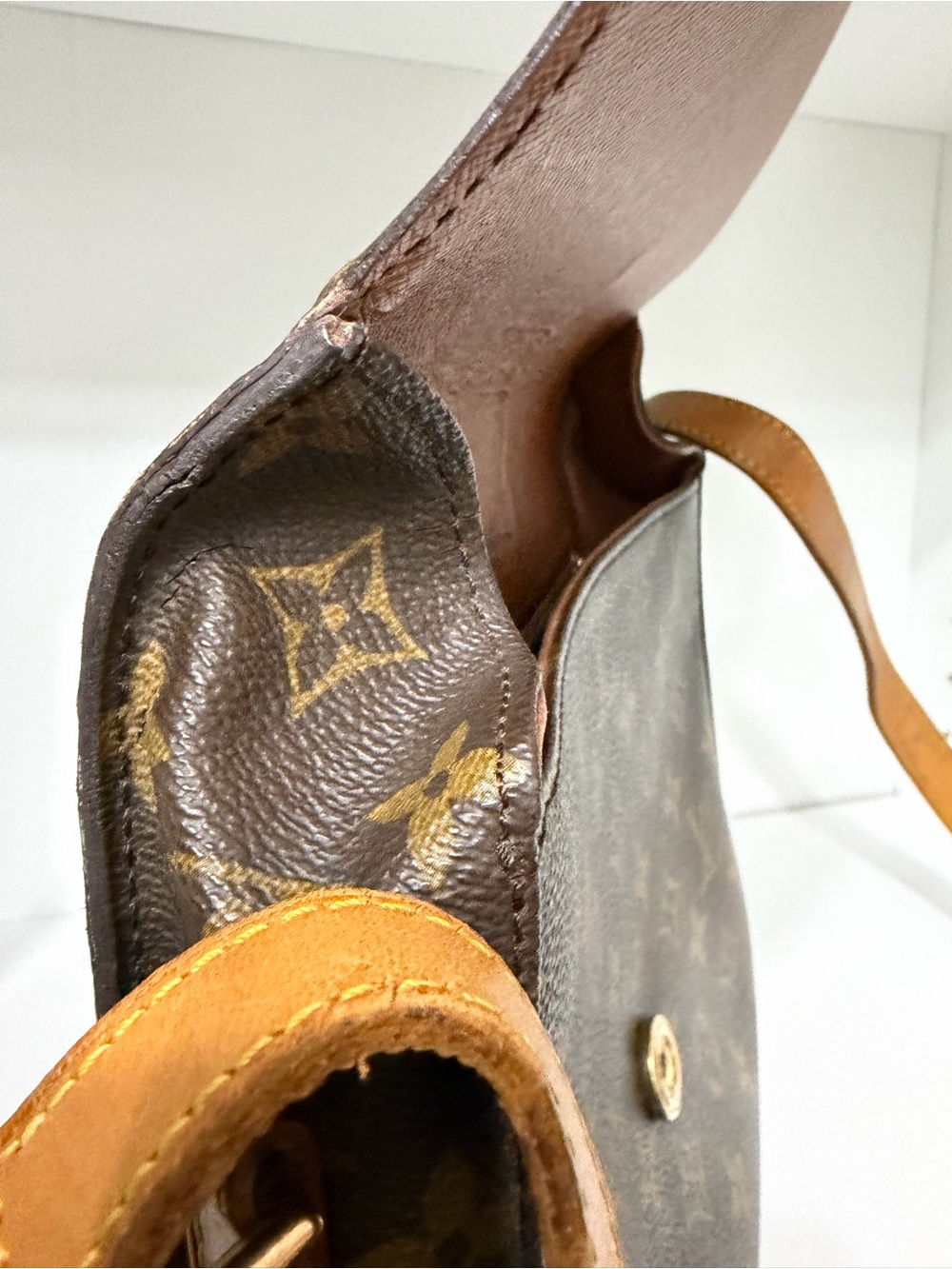 Louis Vuitton Saint Cloud GM Monogram Crossbody Bag - Picture 9 of 16